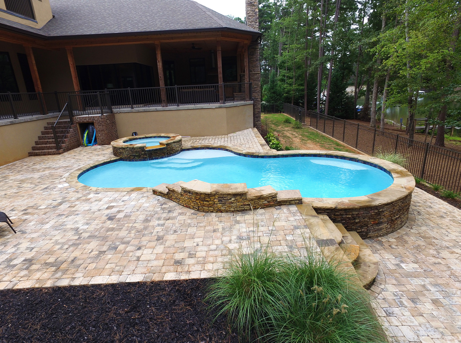 Build Custom Concrete Swimming Pools in Gastonia North Carolin with CPC Pools Call 704-799-5236
