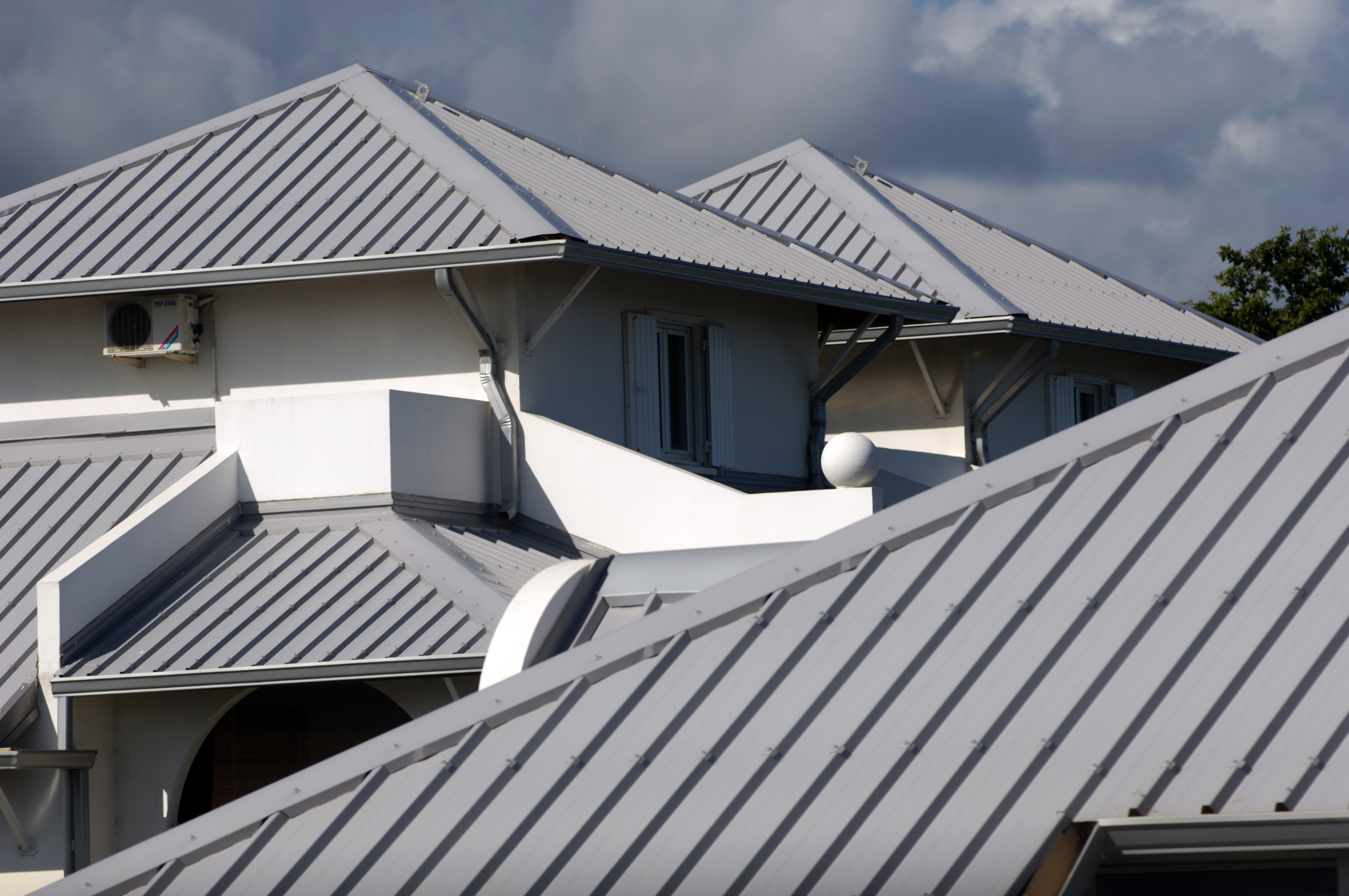 Charleston South Carolina Metal Roofing Contractors Titan Roofing LLC Call 843-647-3183