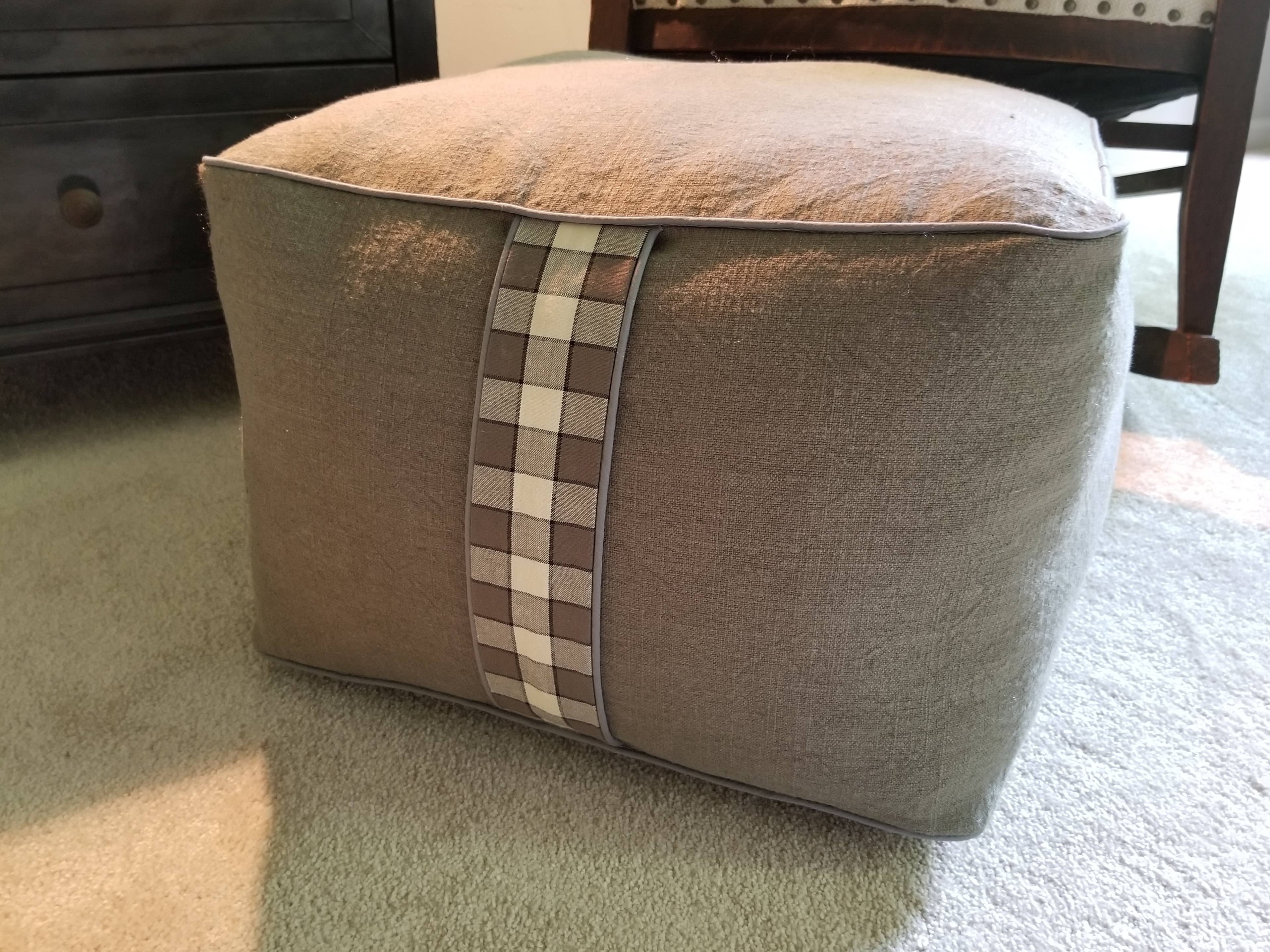 Save money with a DIY pouf 