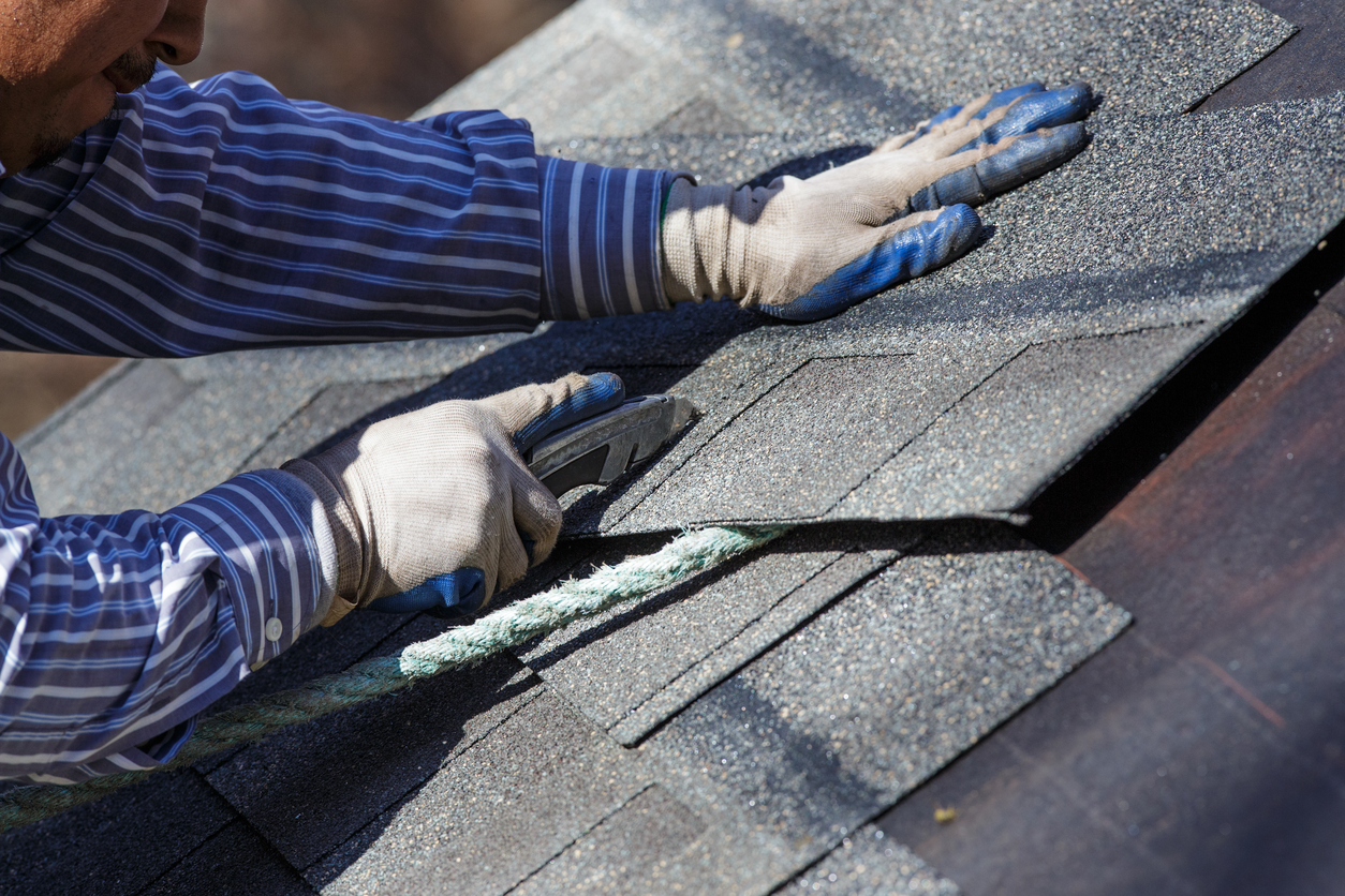 Call Madison Georgia Roof Replacement Contractors DeLaurier Roofing and Renovation at 706-207-8885