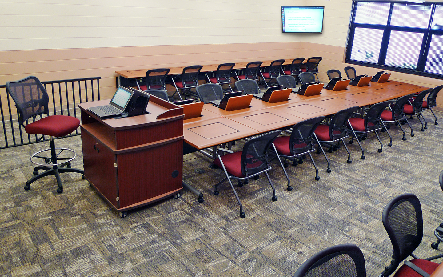 Enhance Your Classroom with Ergonomic Technology Desks from SMARTdesks Call 800-770-7042