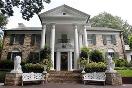 Protesters including Black Lives Matter aim to 'shut down Graceland' during Elvis Week | Fox News