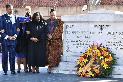 Martin Luther King Jr.'s Family Lays Wreath on His Tomb