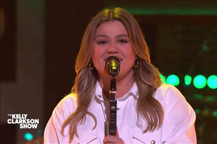 Kelly Clarkson Delivers Sassy Cover of Maren Morris' 'Rich': Watch